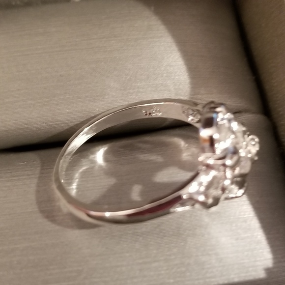 Basket of Flowers .925 Sterling Silver Ring - Picture 3 of 3